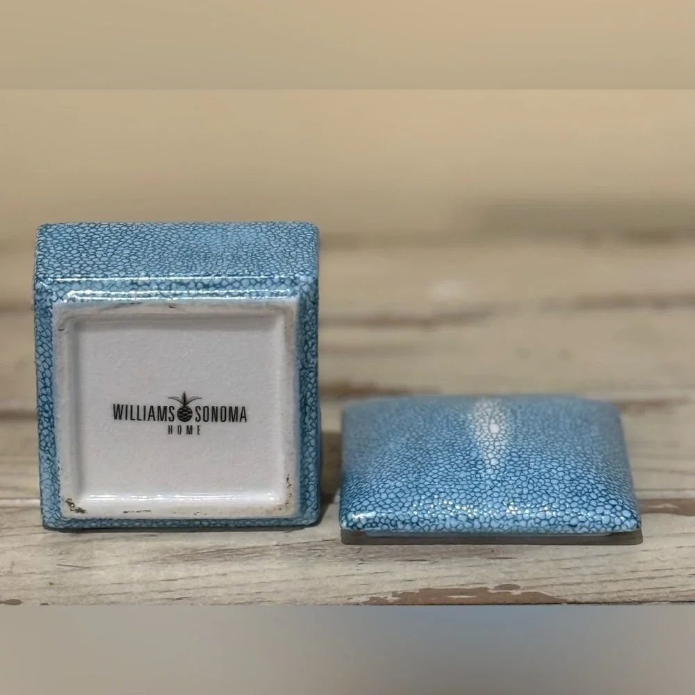 Williams Sonoma add touch